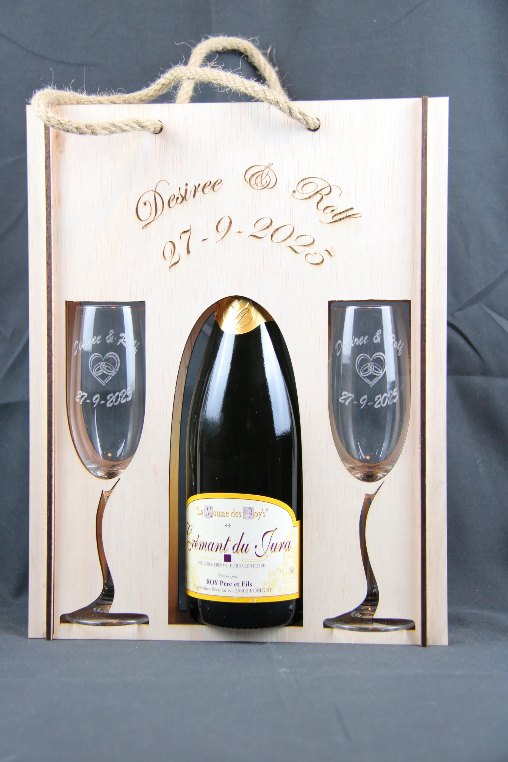 Cadeau geschenk voor bruidspaar met 2 glazen van 21cl